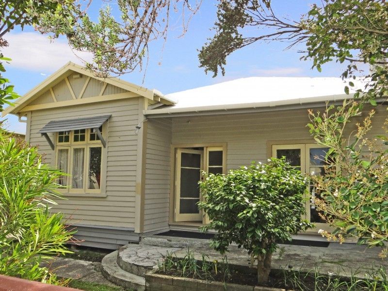 7 Morris Street, Hokowhitu, Palmerston North City, 3 Bedrooms, 1 Bathrooms