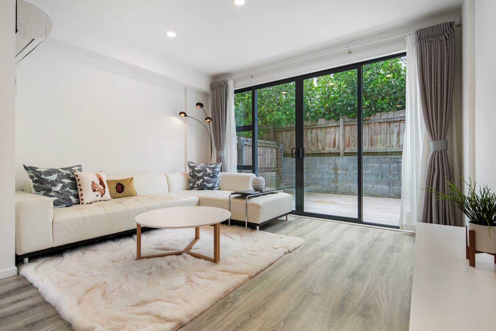 38 Ti Kouka Lane, Sandringham, Auckland City, 2 રૂમ, 1 બાથરૂમ, Townhouse