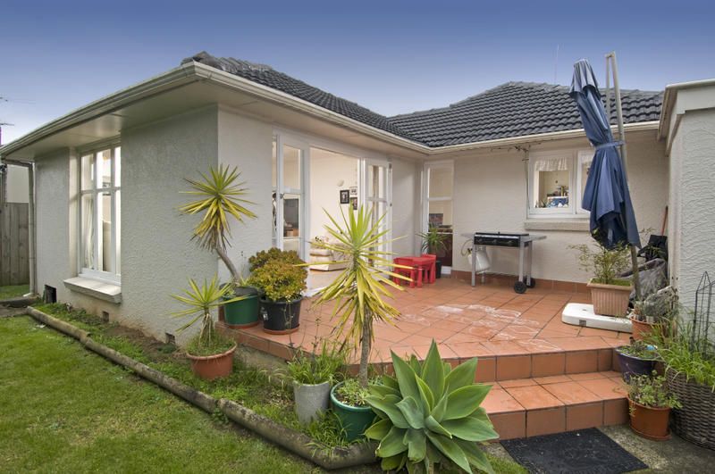 15 Karamu Street, Te Atatu Peninsula, Waitakere City, 4 phòng ngủ, 3 phòng tắm