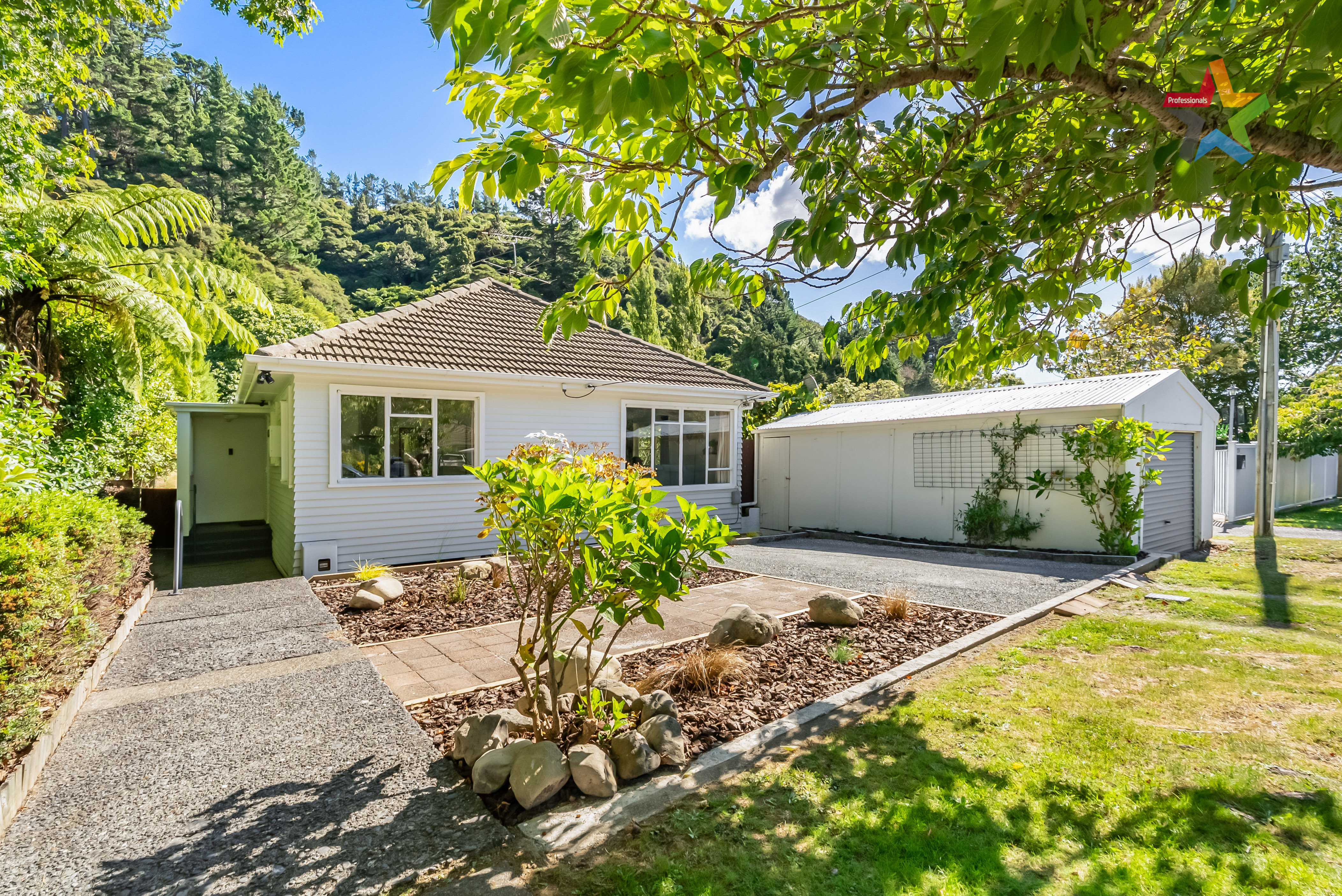126 Hine Road, Wainuiomata