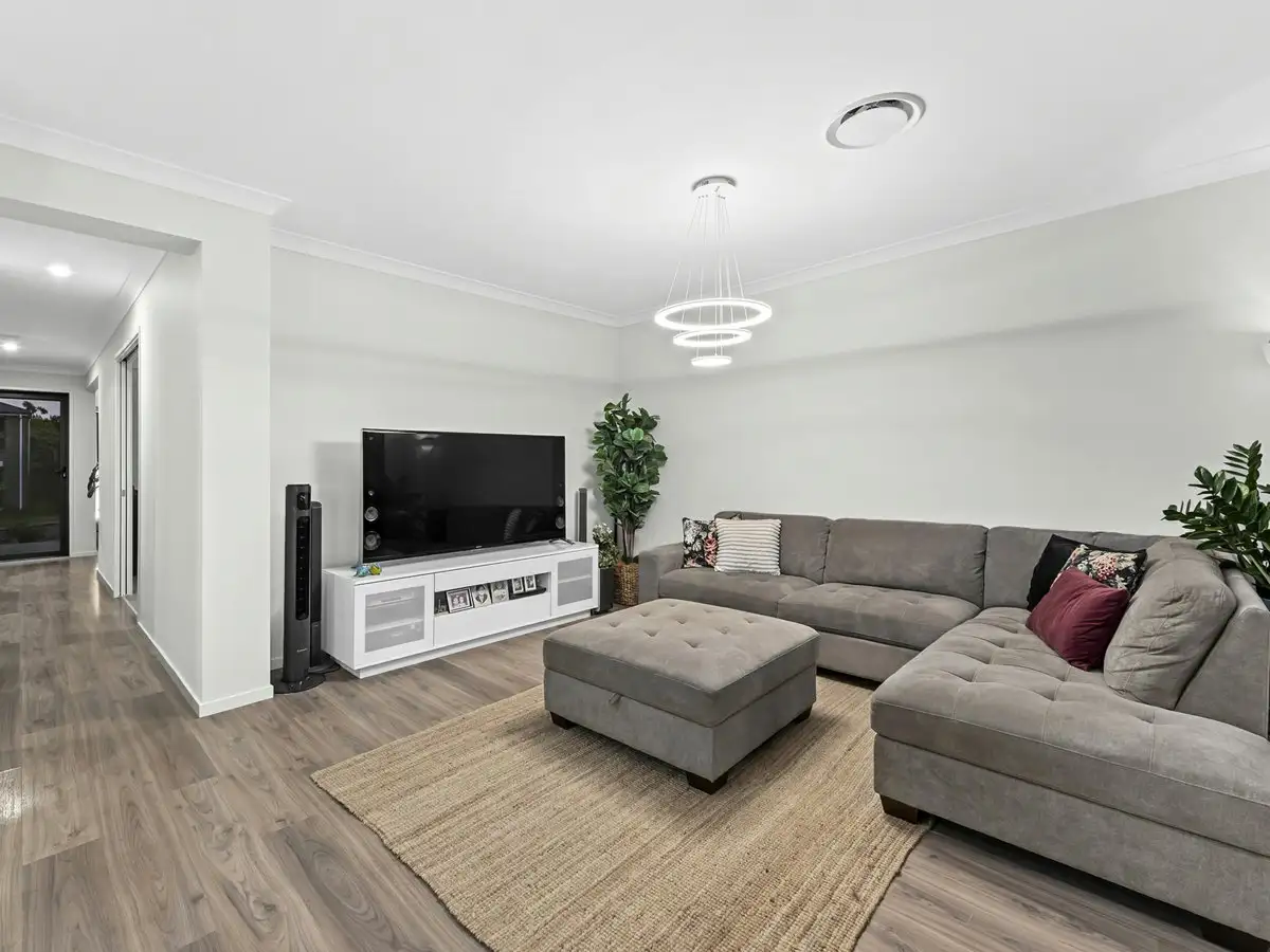 16 WILLIAM CL, PARK RIDGE QLD 4125, 0 غرف, 0 حمامات, House
